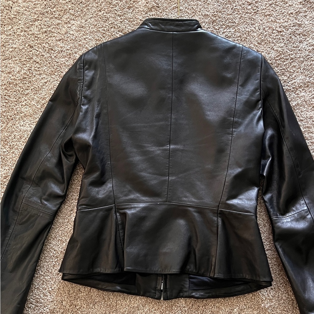 Hugo Boss Black Leather Jacket with Stand-Up Collar and Tailored Fit - Picture 9 of 9